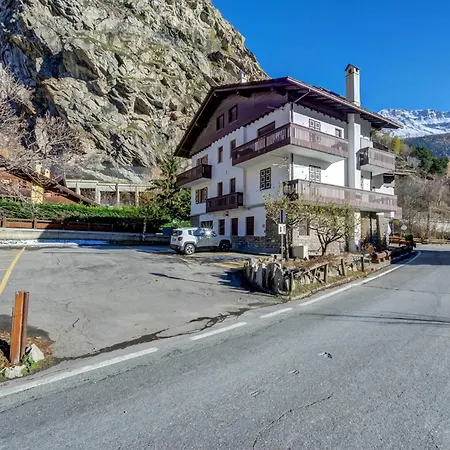 Casa Entreves - Ristrutturata Con Parcheggio Apartment *